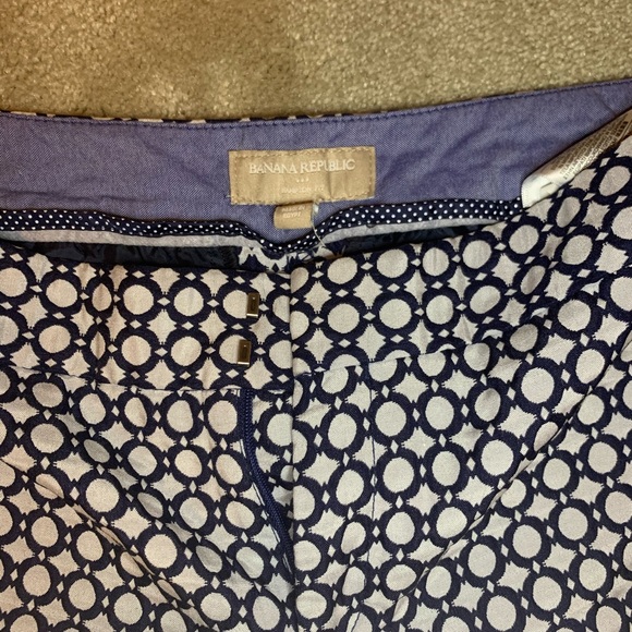 Banana Republic blue and white shorts - Picture 3 of 4